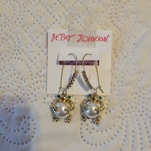 New!!‎ Betsey Johnson Caribbean Queen Collection Faux Pearl Frog Earrings
